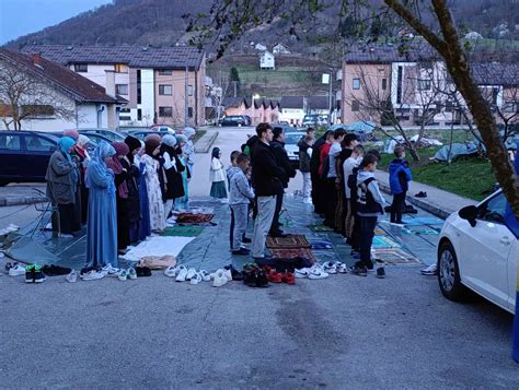 Djeca Iz Poto Ara Kod Srebrenice Organizovali Dru Enje I Vatromet U