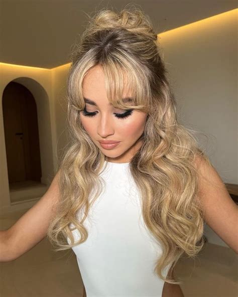 Sabrina Carpenter Updates On Twitter In Hairstyle St Birthday