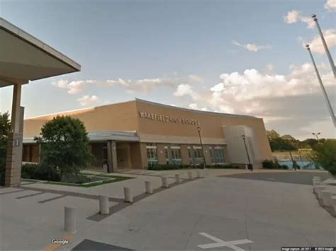 Lockdown Lifted At Wakefield High School Trespasser Not Found Police