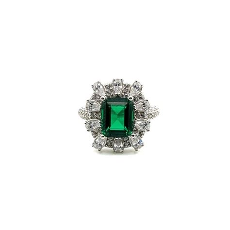 Inel Cu Piatra Verde Din Aur Alb 14K Attractive Shiny Green Stone Ring