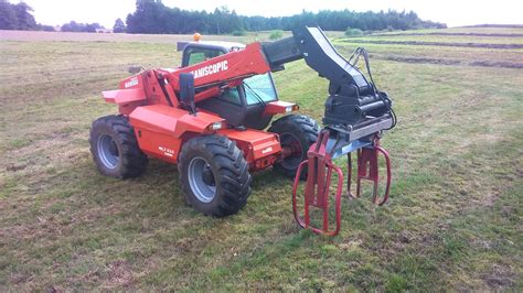 Manitou mlt 628 wnętrze fotka ładowarki id 620938 Galeria rolnicza