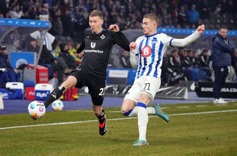 Bundesliga Hsv Gewinnt Zweitliga Topspiel In Berlin