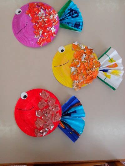 Paper Plate Tropical Fish | Fun Family Crafts