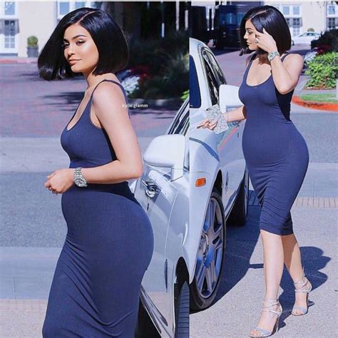 Photos See Kylie Jenners Growing Baby Bump Pm News