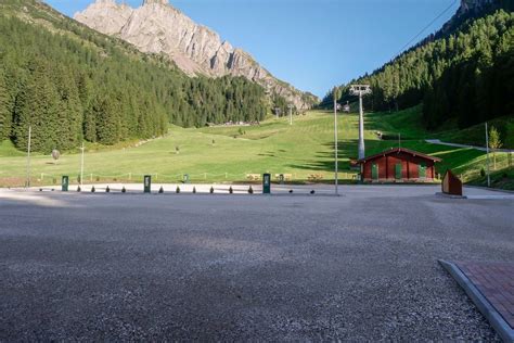 Campingplatz Area Sosta Camper Malga Ces In S Dtirol Trentino