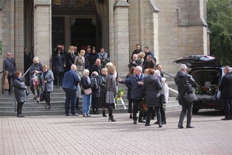 Pogrzeb Przemysława Marca w Katowicach Dziennikarza pożegnali