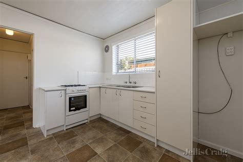 261 65 Harold Street Thornbury Vic 3071 Apartment For Rent 350