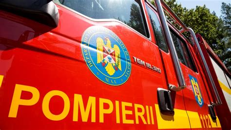 Un Incendiu A Avut Loc La Un Centru Comercial Din Bucure Ti Oamenii Au