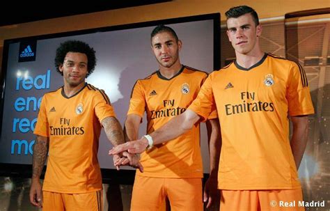 Real Madrid Benzema Et Bale D Voilent Le Maillot Orange Sp Cial Ligue