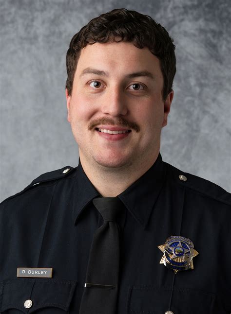 officer dylan hustosky 1