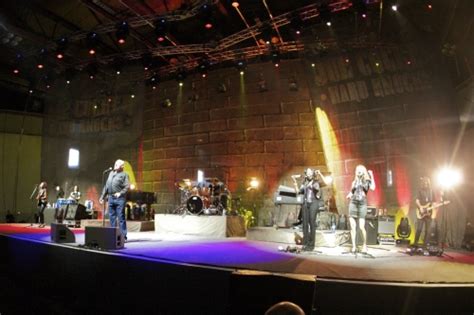 ДЖО КОКЪР ОЧАРОВА СОФИЯ! - RockLiveBg.com