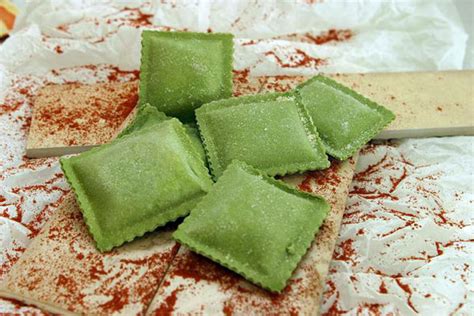 Spinach Ravioli - RecipeDose.com