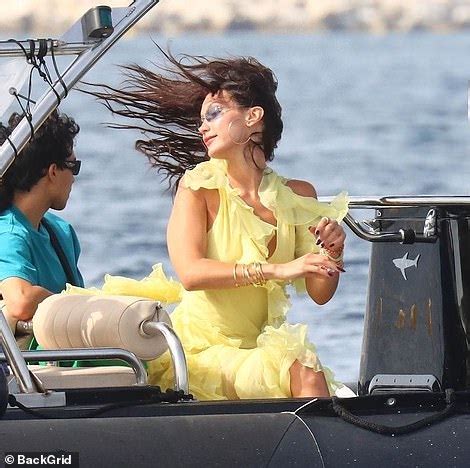 EXC Bella Hadid Sports A Bikini Before PDA Packed Lunch In Cannes Daily Mail Online