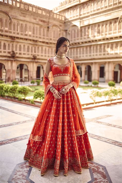 Pinterest Nur Zulaikha Indian Bridal Dress Indian Bridal Wear Red