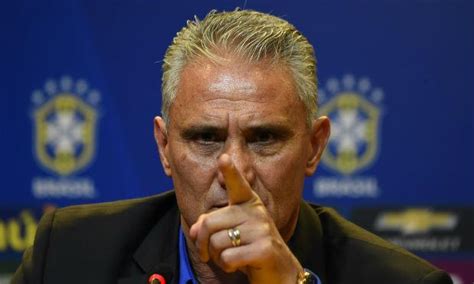 Tite Mant M Base Em Lista E Chama Rodrigo Caio Para A Sele O