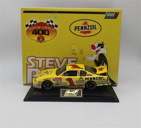 Steve Park 2001 Pennzoil Looney Tunes 124 Revell Diecast W Figurine