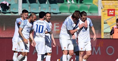 Serie C A Giornata Show Benevento Crotone Capolista Juve Stabia Ok