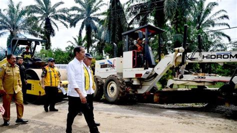 Jokowi Dijadwalkan Akan Mengecek Jalan Solo Purwodadi Besok Perbaikan