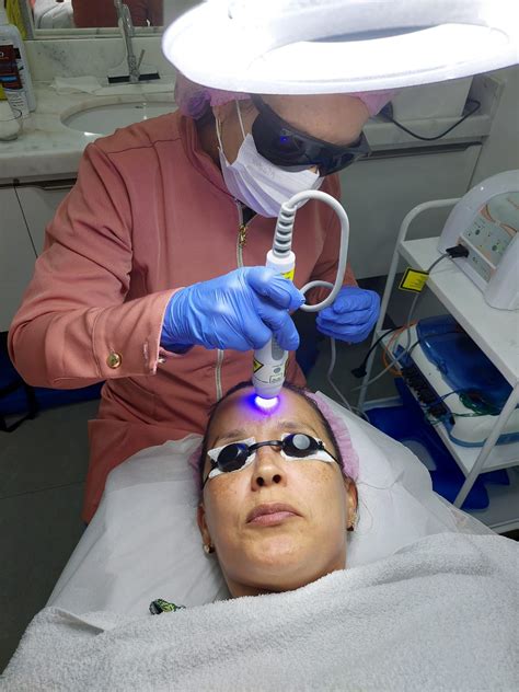 Ledterapia ELEVAESTHETIC Clínica de Estética Facial Corporal e