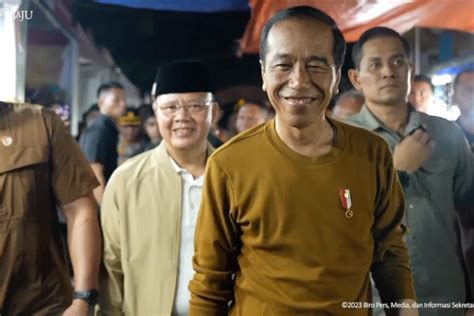 Warga Bengkulu Sambut Hangat Kedatangan Jokowi Di Festival Tabut