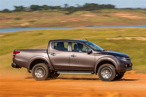 Mitsubishi L Chega Novas Vers Es Automais