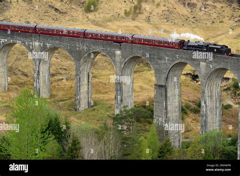 Steam Engine Crossing Glenfinnan Viaduct Glenfinnan Viaduct Hogwarts