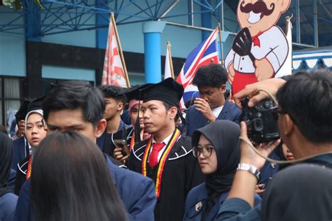 Pelaksanaan Wisuda Gelombang Tahun