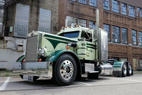 Pin By Derame Eddy On Camions De R Ves Model Truck Kits Kenworth