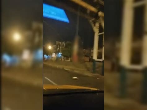 Video Encuentran Un Par De Cuerpos Colgados En Un Puente Peatonal El Sol De Mixco