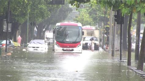 Defesa Civil Faz Alerta Para Risco De Chuva Intensa No Rio Rio De