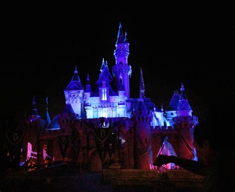 84 Secrets of Disneyland- Hidden CA