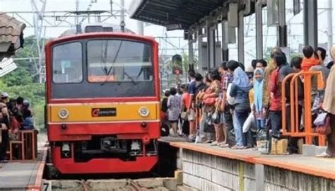 Kereta Parung Panjang Tanah Abang Anjlok Jawa Pos