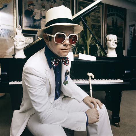 EJ035 : Elton John - Iconic Images