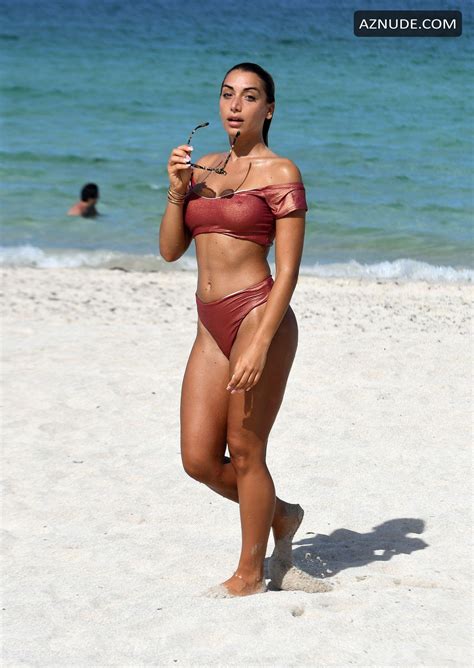 Elisa De Panicis Shows Off Her Curves In A Rose Colored Bikini On The Beach In Miami AZNude