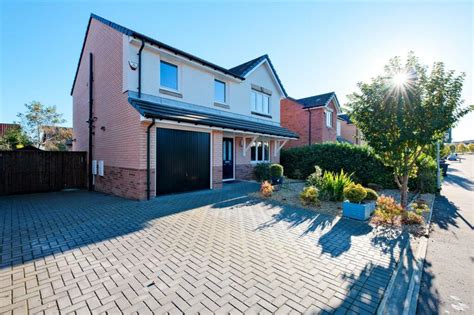 4 Bedroom Detached House For Sale In Ballantyne Drive Hamilton Ml3