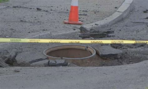 ‘thought It Was A Car Crash Manhole Blast Knocks Out Power Shatters