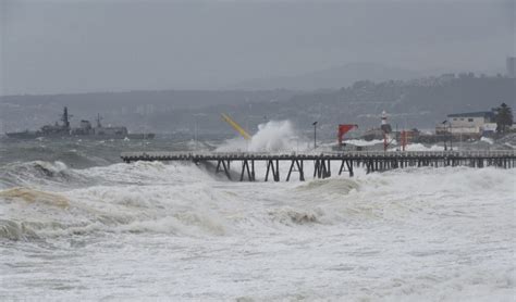 Alertan Marejadas Con Olas De Hasta Metros Para Las Costas De La