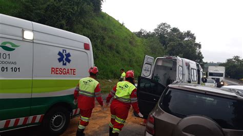 A Gazeta Grave Acidente Na BR 101 Deixa Quatro Feridos Em Rio Novo Do Sul