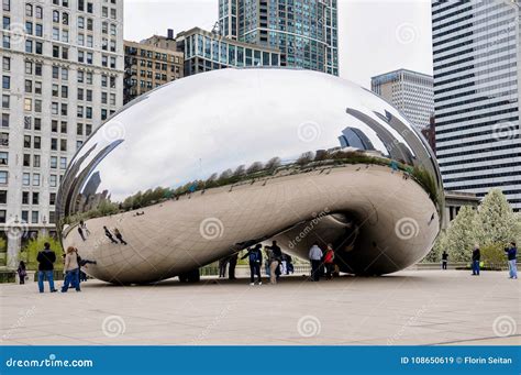 Chicago Il May 5 2011 Cloud Gate The Bean Sculpture In Millennium