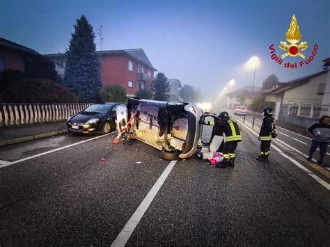 Via Trieste Incidente Tra Cinque Auto Due Feriti TG Vercelli