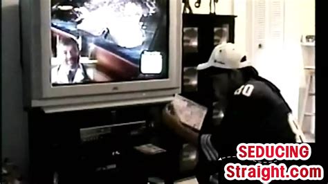 Amateur Schwarzer Hetero Hengst Von Schwulem Papi Im Retro Gelutscht XHamster