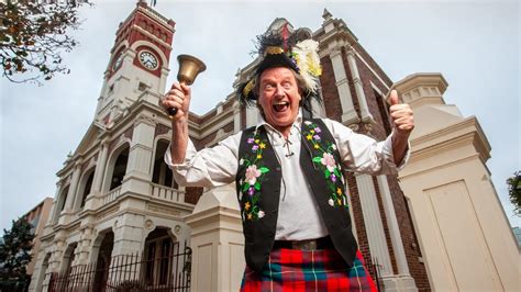 Toowoombas Kevin Howarth Wins National Town Crier Championships In