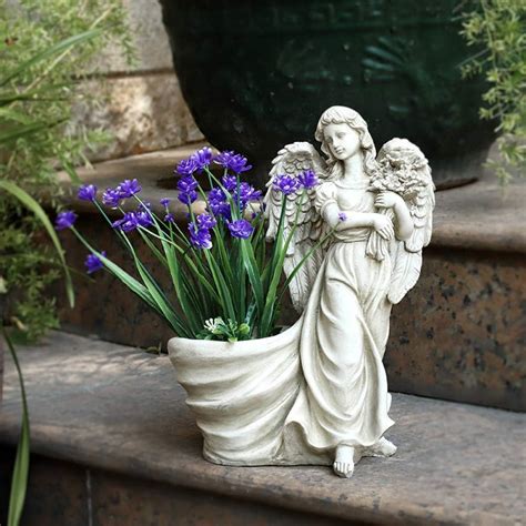 Vases Angel Hugging Bouquet Ornaments Plant Pot Outdoor Planter Garden Yard Decor Angel Statue