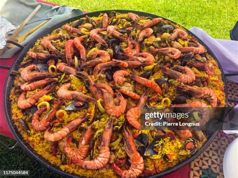 802 Saffron Paella Stock Photos, High-Res Pictures, and Images - Getty ...