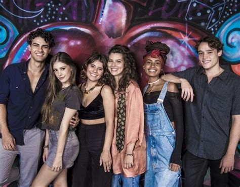 Elenco De Malhação Toda Forma De Amar Celebra O Amor Bastidores O