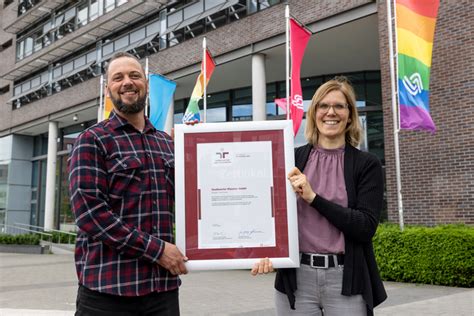 Stadtwerke Zum Siebten Mal Als Familienfreundlicher Arbeitgeber