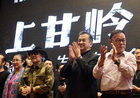 黄宏担任艺术总监，阿云嘎演唱主题曲，话剧《上甘岭》能否吸引年轻观众？ 北晚新视觉