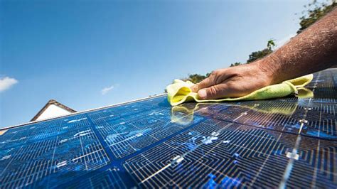 Cómo Realizar El Mantenimiento De Los Paneles Solares Correctamente