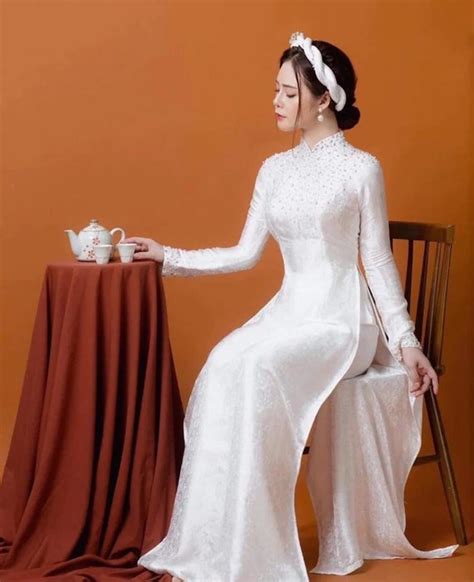 White Ao Dai