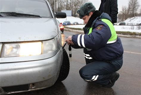 Названа дата, когда водителей начнут штрафовать за езду на летней резине
